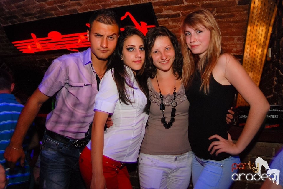 Escape Friday Party, 