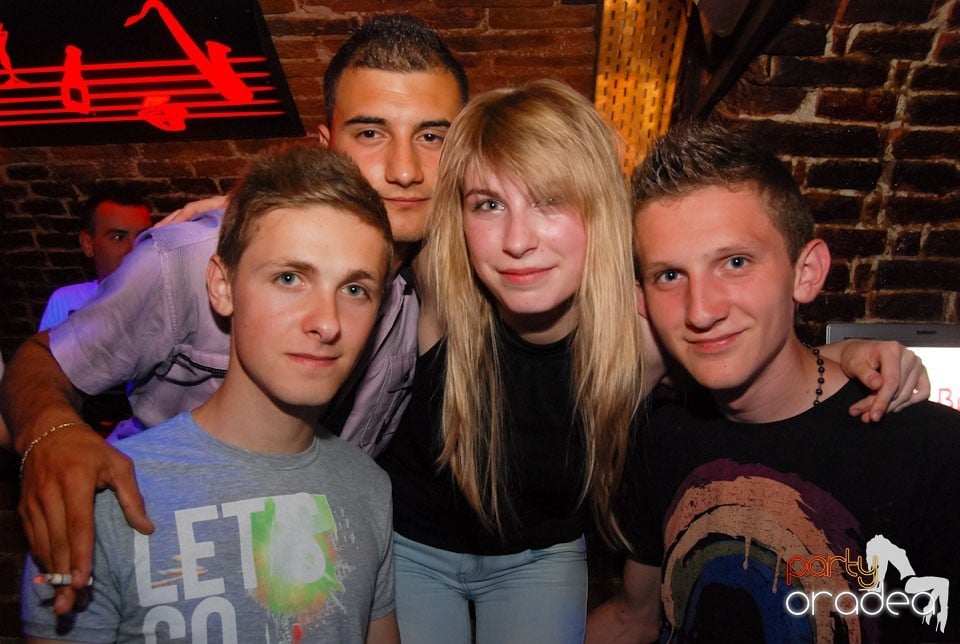 Escape Friday Party, 