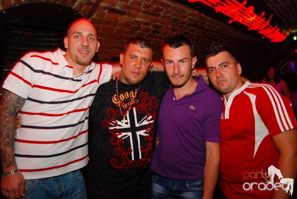 Escape Friday Party, 