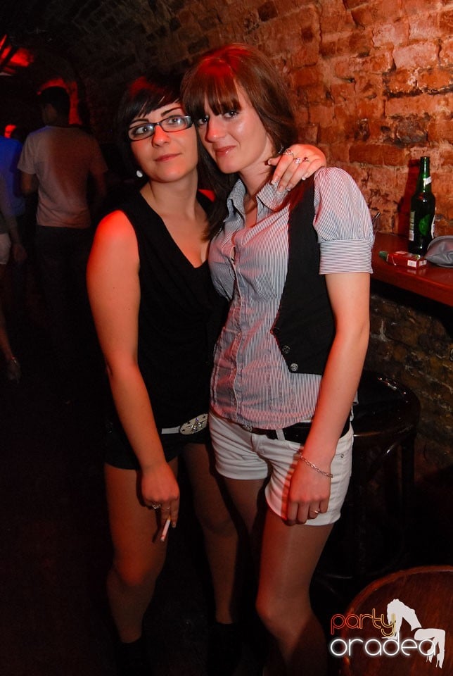 Escape Friday Party, 