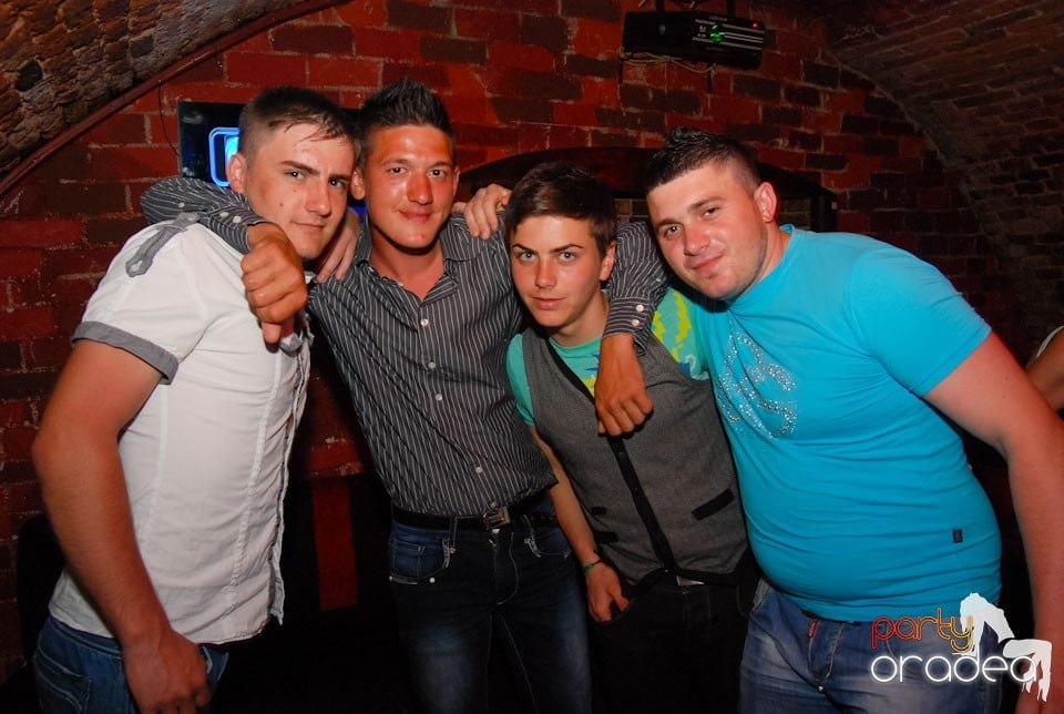 Escape Friday Party, 