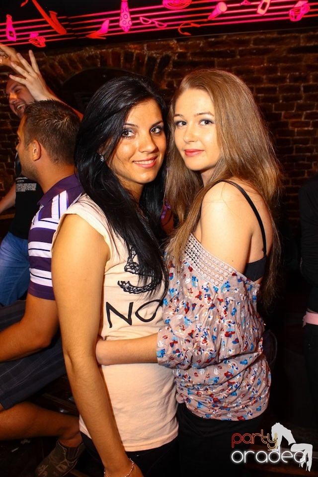 Escape Friday Party, 