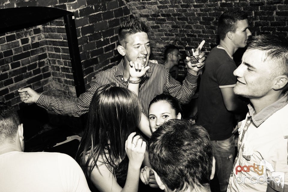 Escape Friday Party, 