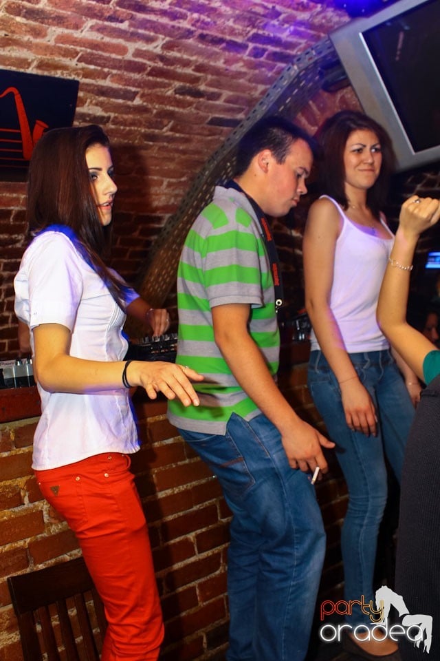 Escape Friday Party, 