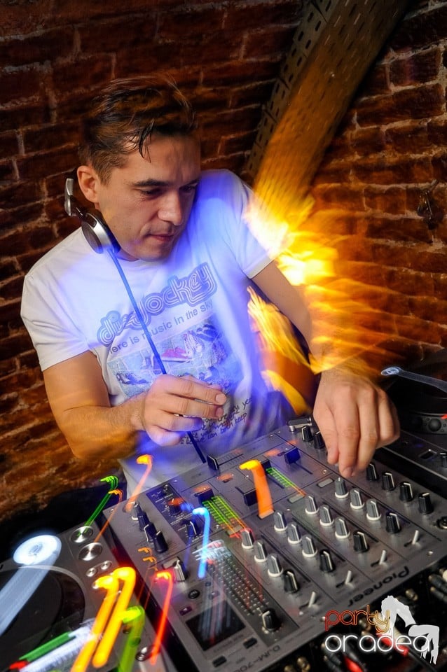 Escape Party cu DJ Prody, 