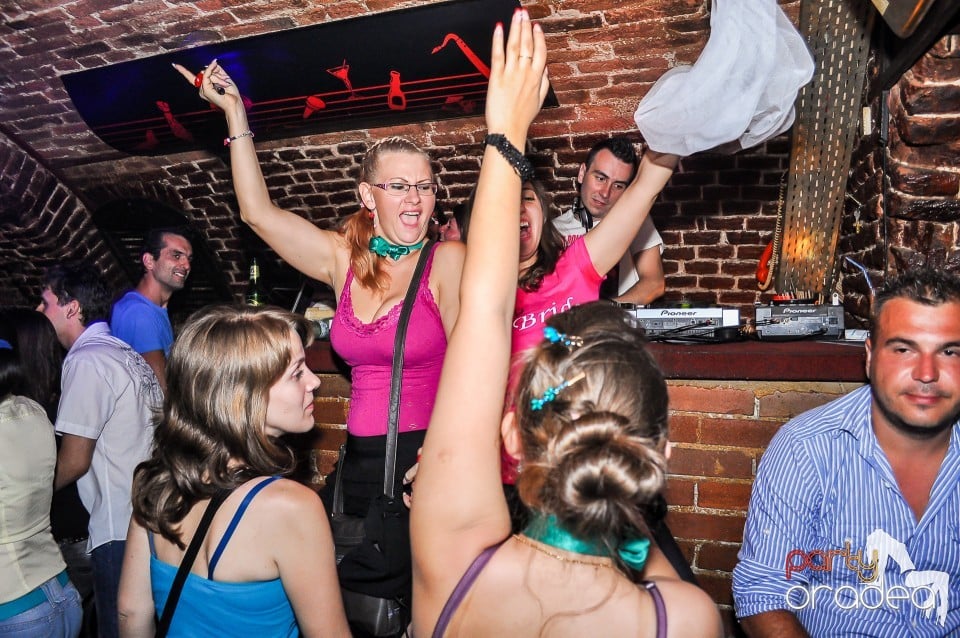 Escape - Revolution Party, 