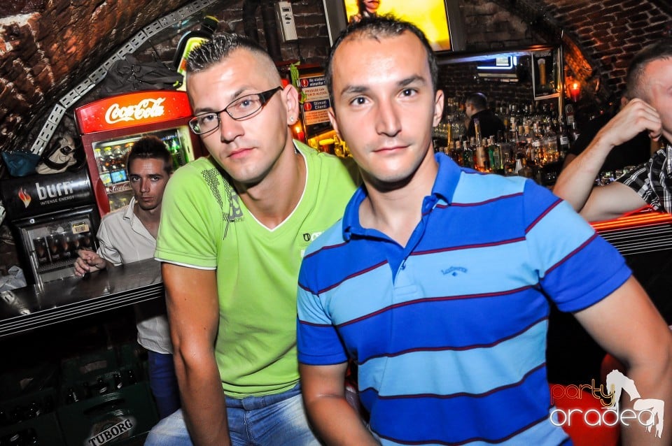 Escape - Revolution Party, 