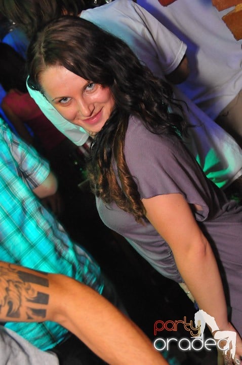 Escape seară de seară, 