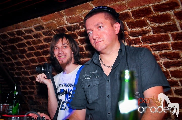 Escape seară de seară, 