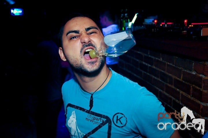 Escape seară de seară, 