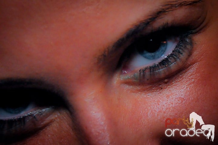 Escape seară de seară, 