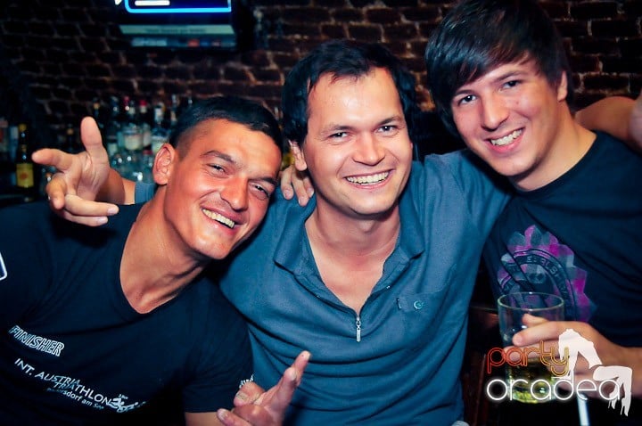 Escape seară de seară, 