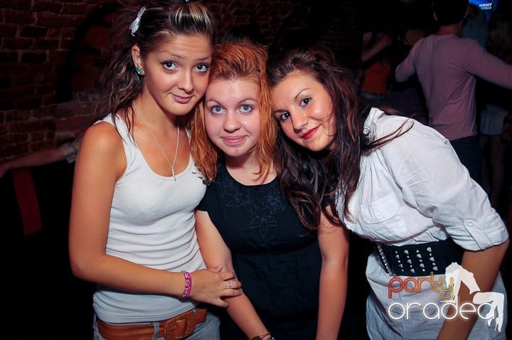 Escape seară de seară, 