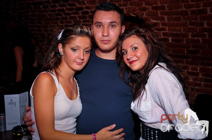 Escape seară de seară, 