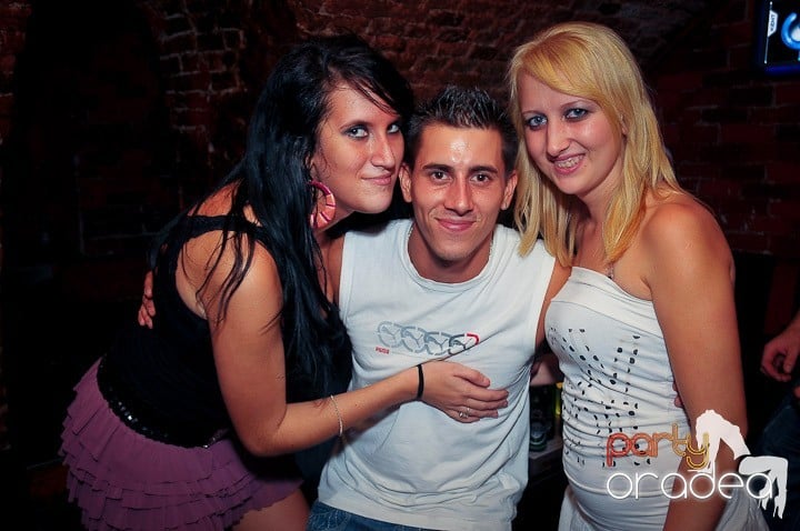 Escape seară de seară, 