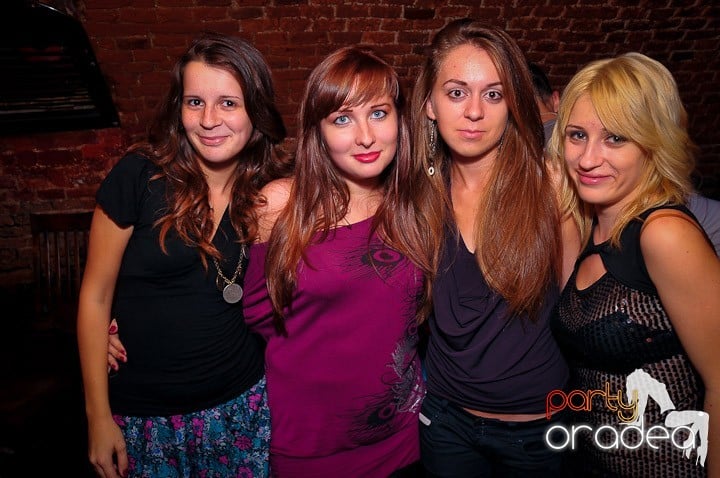 Escape seară de seară, 