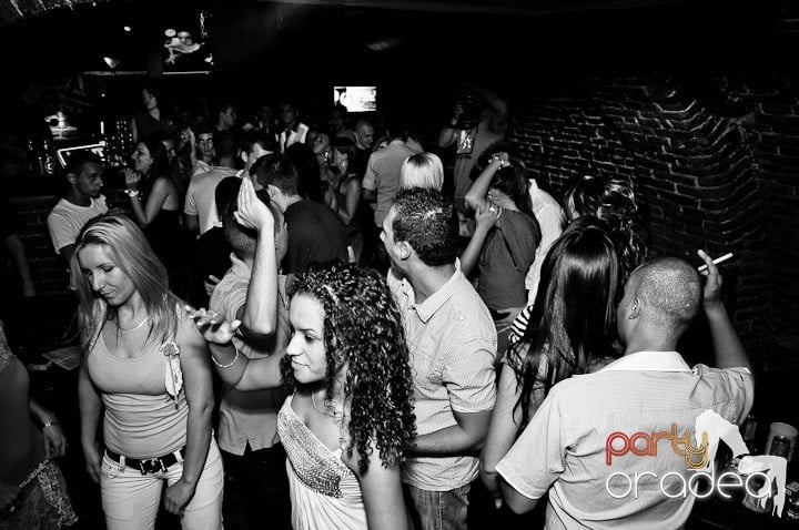 Escape seară de seară, 