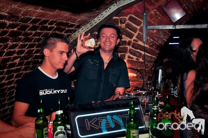 Escape seară de seară, 