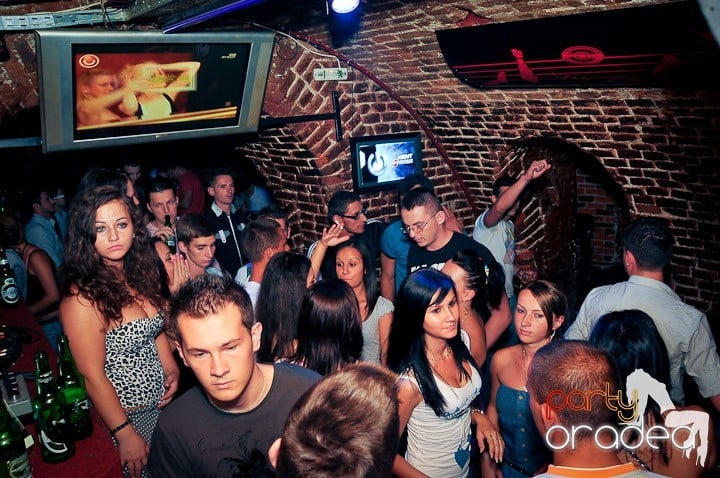 Escape seară de seară, 