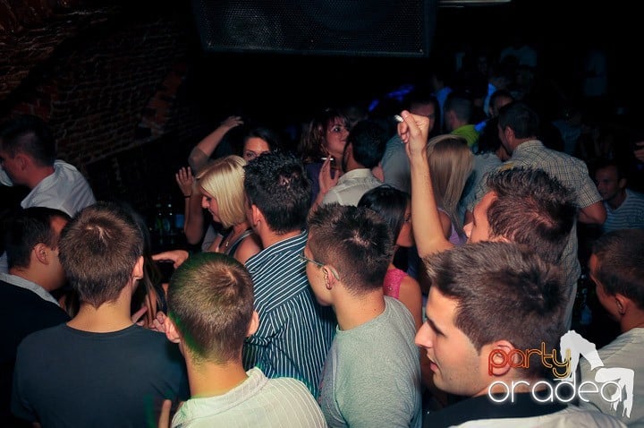 Escape seară de seară, 