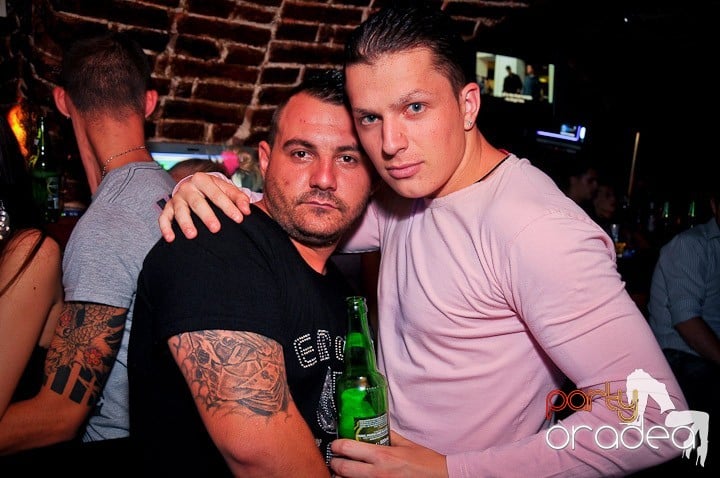 Escape seară de seară, 