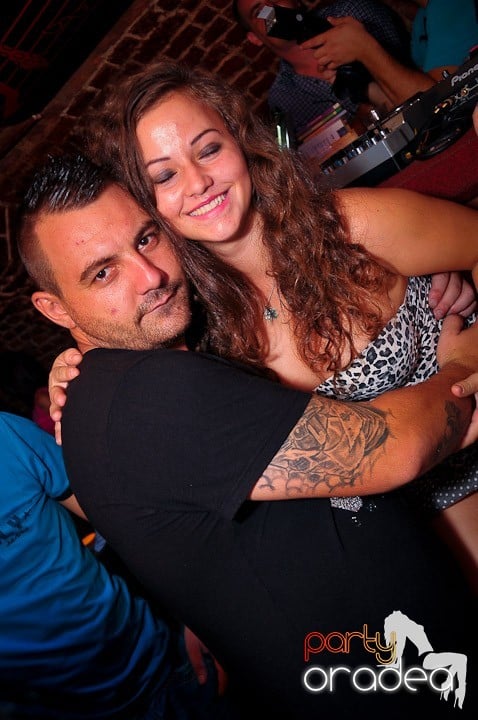 Escape seară de seară, 