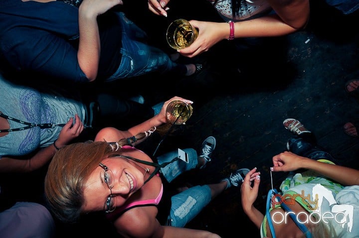 Escape seară de seară, 