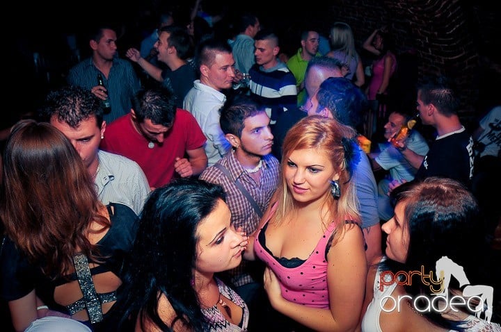 Escape seară de seară, 