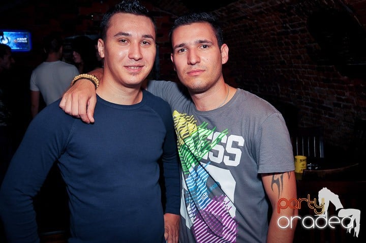 Escape seară de seară, 