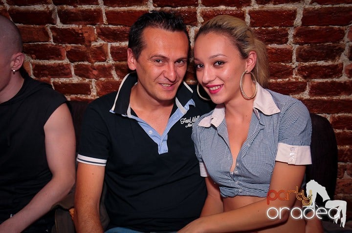 Escape seară de seară, 