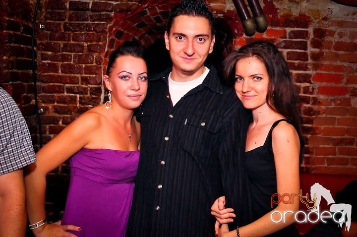 Escape seară de seară, 