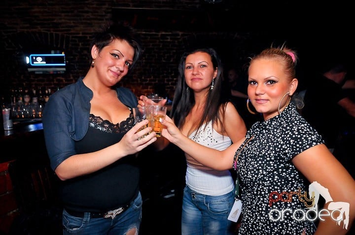 Escape seară de seară, 