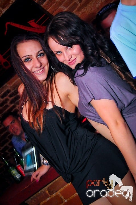 Escape seară de seară, 