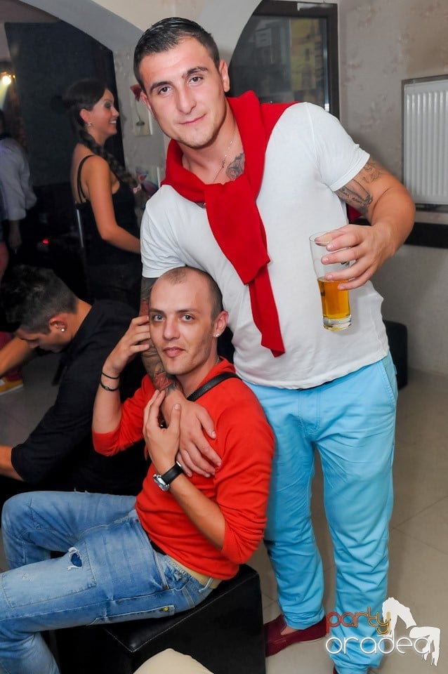 Eveniment special cu invitaţi speciali, 