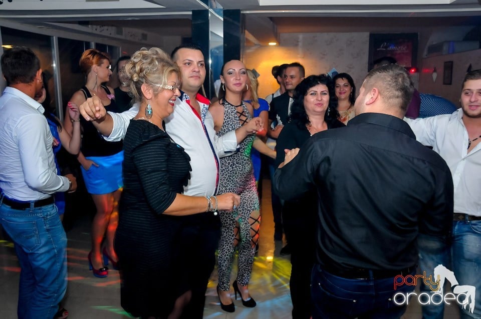 Eveniment special cu invitaţi speciali, 