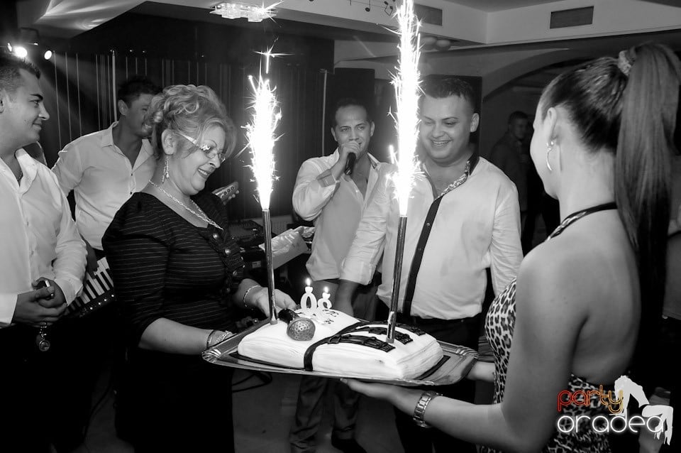 Eveniment special cu invitaţi speciali, 