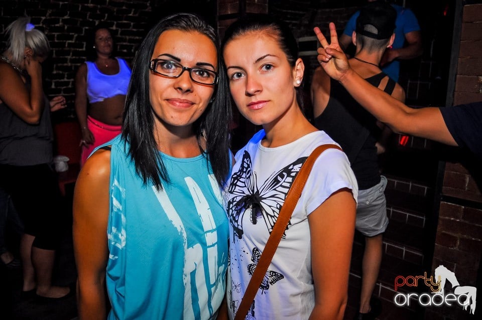 Everybody dance now!, 