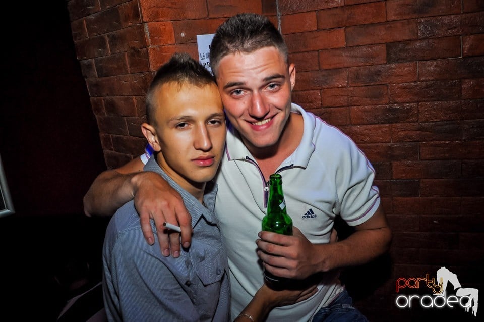 Everybody dance now!, 