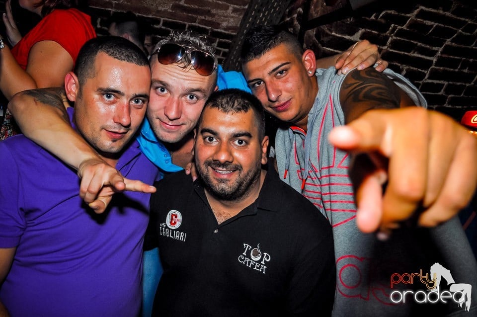 Everybody dance now!, 