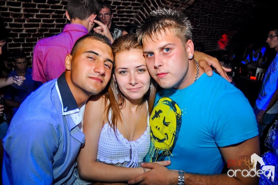 Everybody dance now!, 