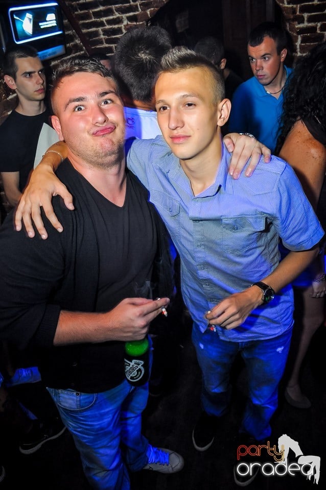 Everybody dance now!, 