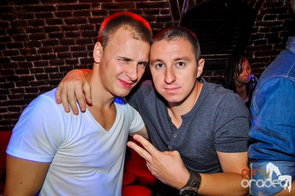 Everybody dance now!, 