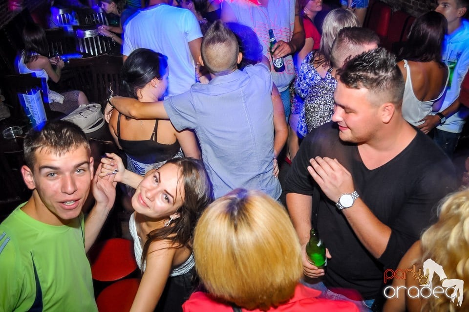 Everybody dance now!, 