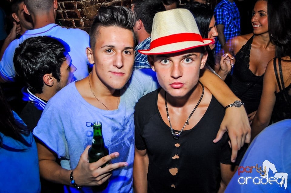 Everybody dance now!, 