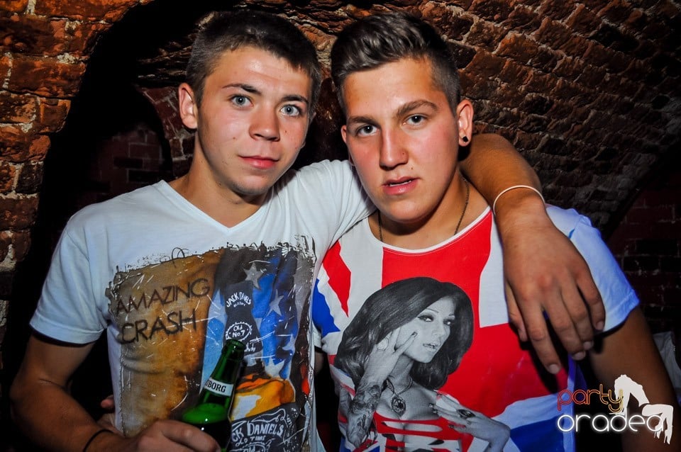 Everybody dance now!, 