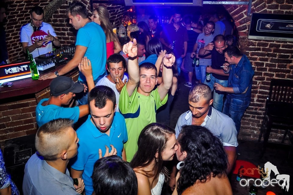 Everybody dance now!, 