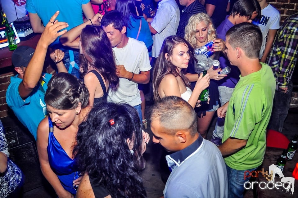 Everybody dance now!, 