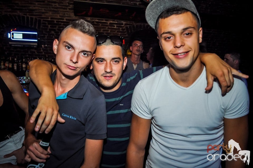 Everybody dance now!, 