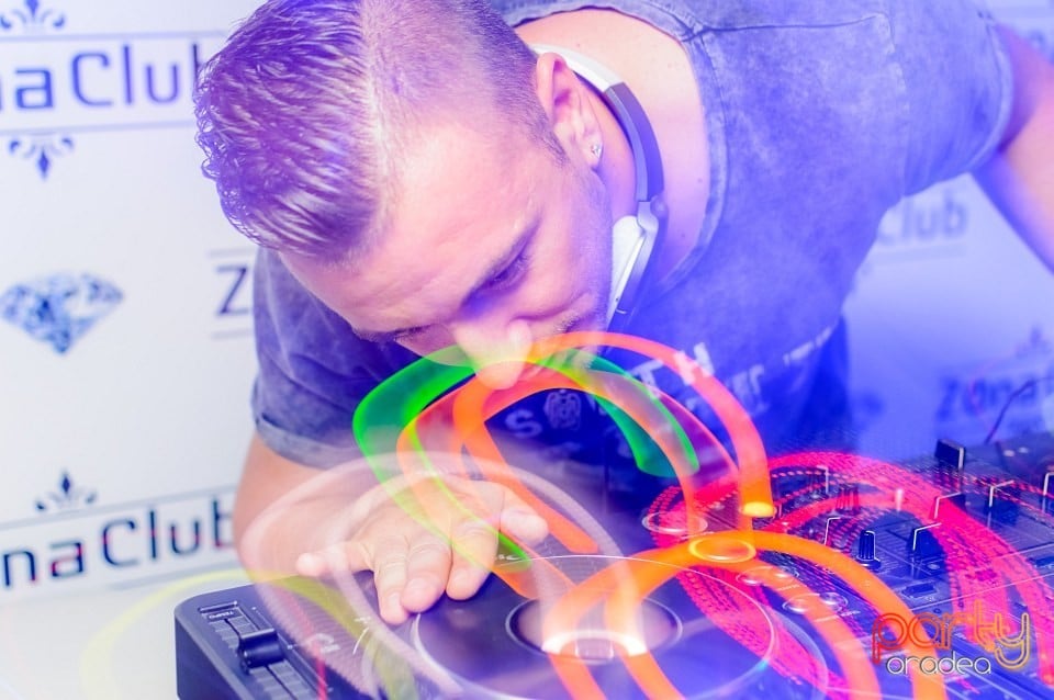 Exclusive Extravaganza Party, 