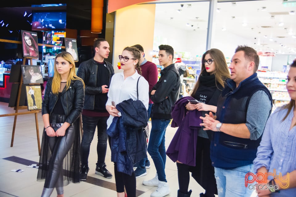 Expoziție FOTO